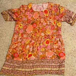 Umgee dress. 1XL. Knee length. Pockets. Perfect for Easter!